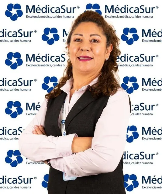 Lic. Minerva del Rosario Flores Naranjo  Médica Sur Copyright
